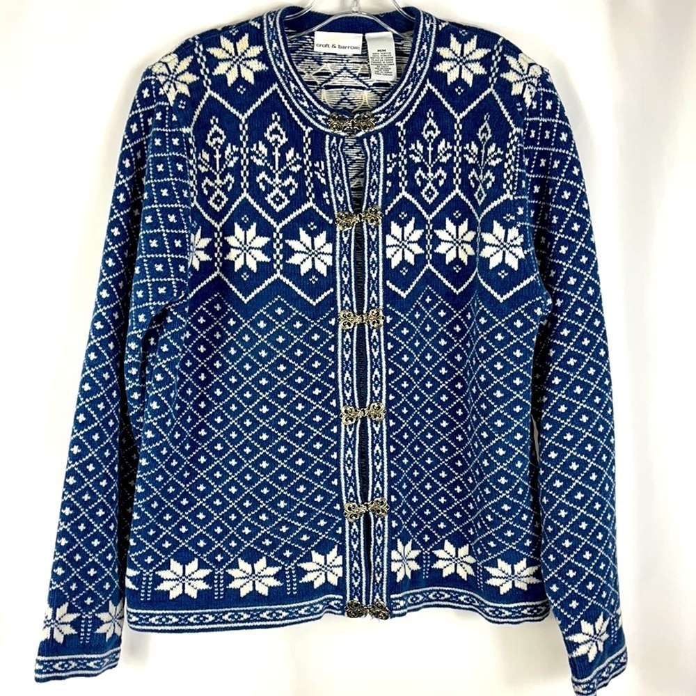 Croft & Barrow buckle front soft knitted cardigan Sz M